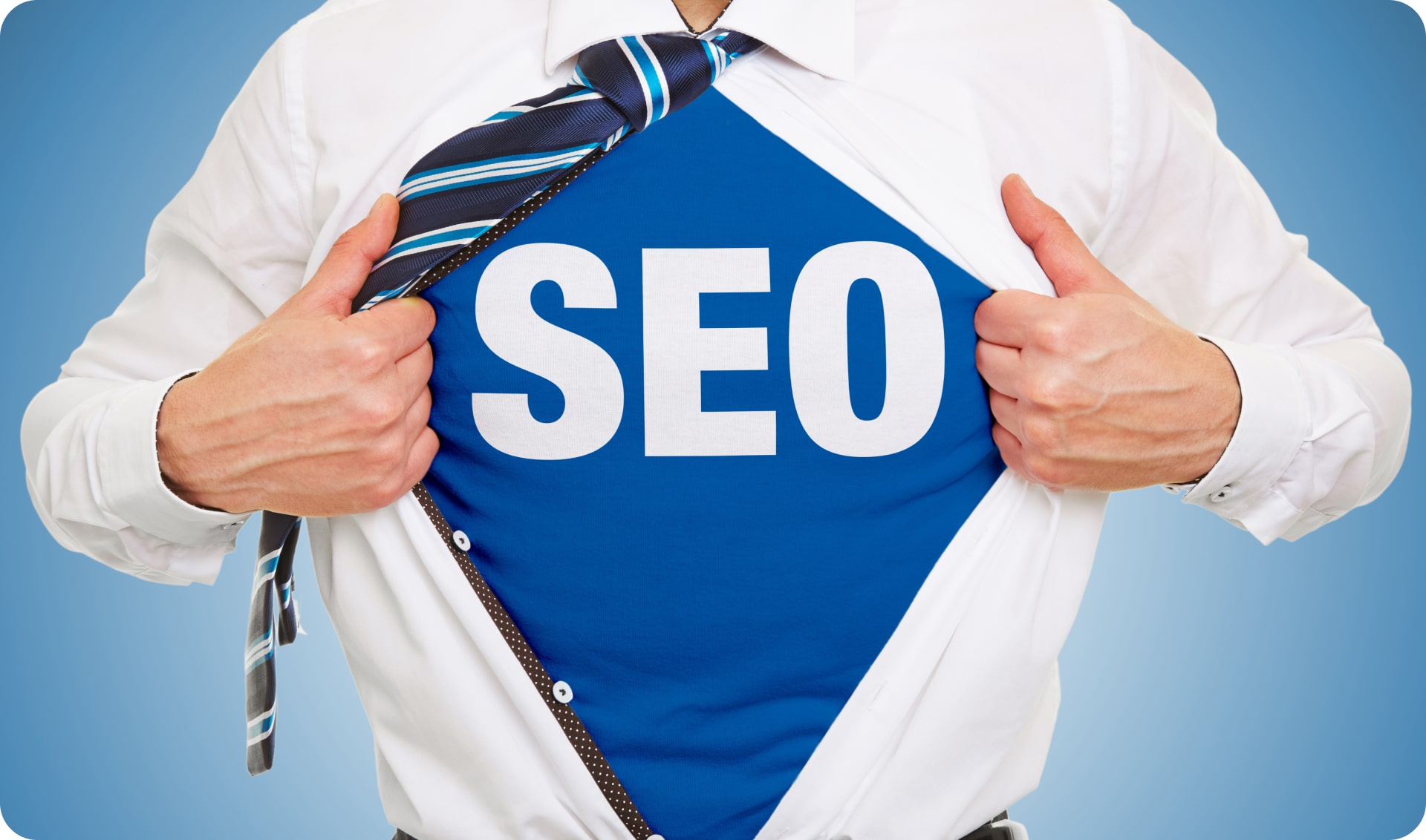The image of a person with an unbuttoned shirt, on which is written seo